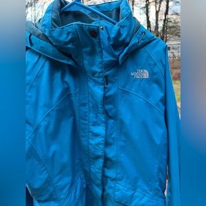 Women’s Blue NorthFace Hyvent mid weight waterproof jacket size Large